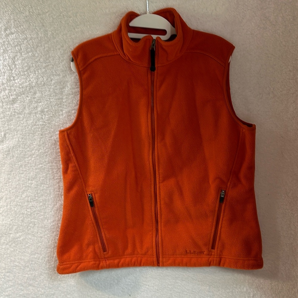 L.L Bean Women’s Orange Vest Size 4